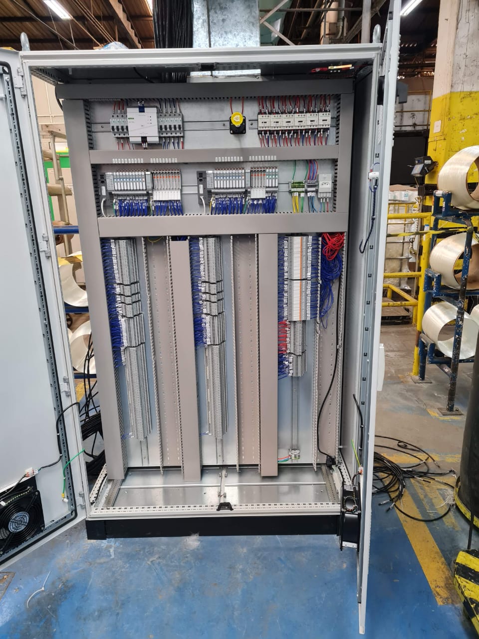 Projeto e Montagem de Painéis Elétricos